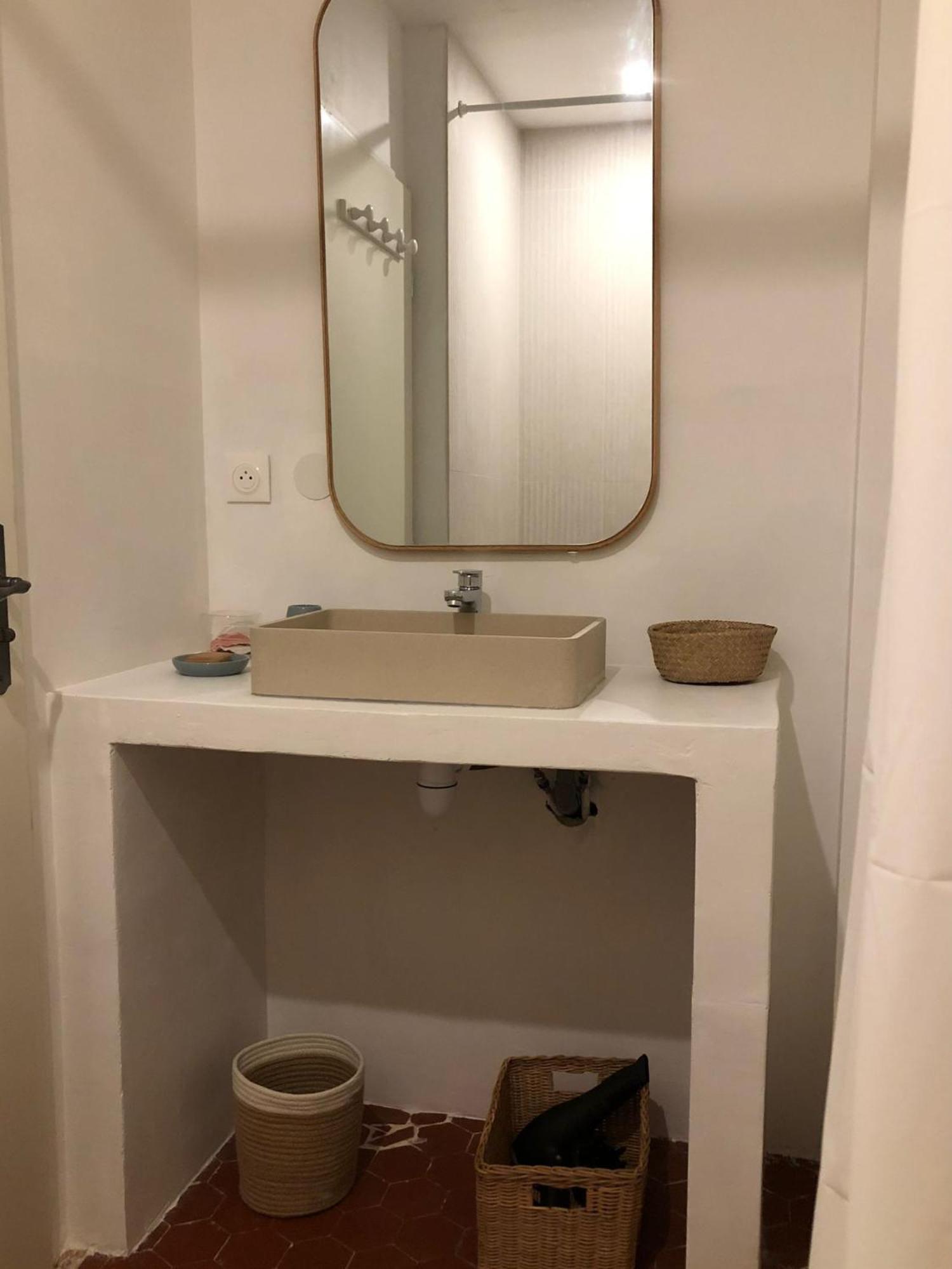 Superbe Appartement Familial En Coeur De Ville - Parking - Petit Dej Sur Demande La Ciotat Luaran gambar